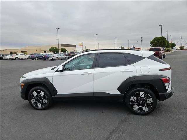 2024 Hyundai Kona SEL photo 2