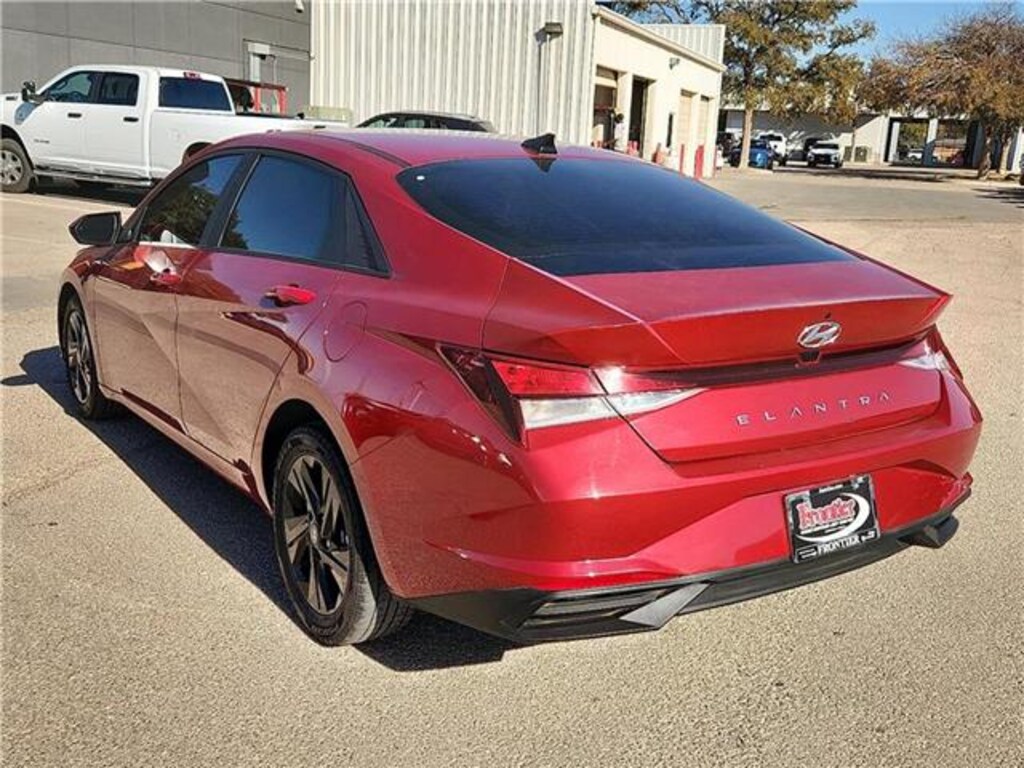 Used 2023 Hyundai Elantra SEL (IVT) Sedan