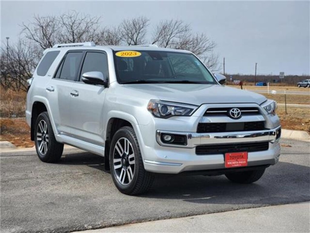 Used 2023 Toyota Tacoma SR5 V6 4x2 Double Cab 5 ft. box 127.4 in. WB