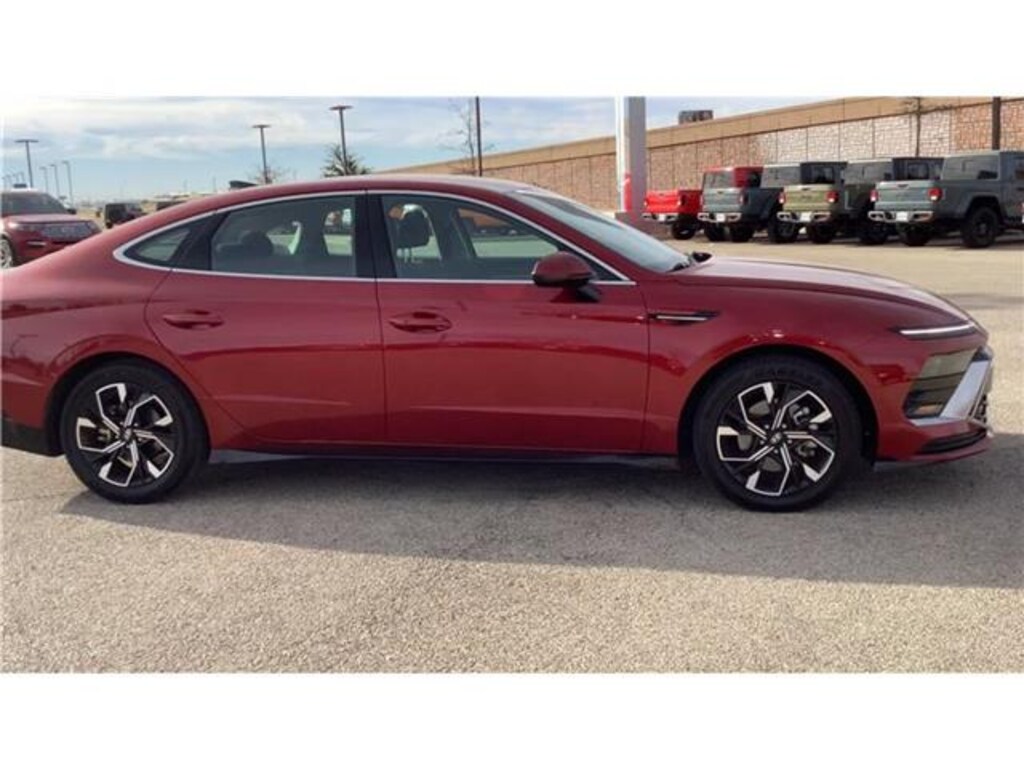 Used 2024 Hyundai Sonata SEL Front-Wheel Drive Sedan