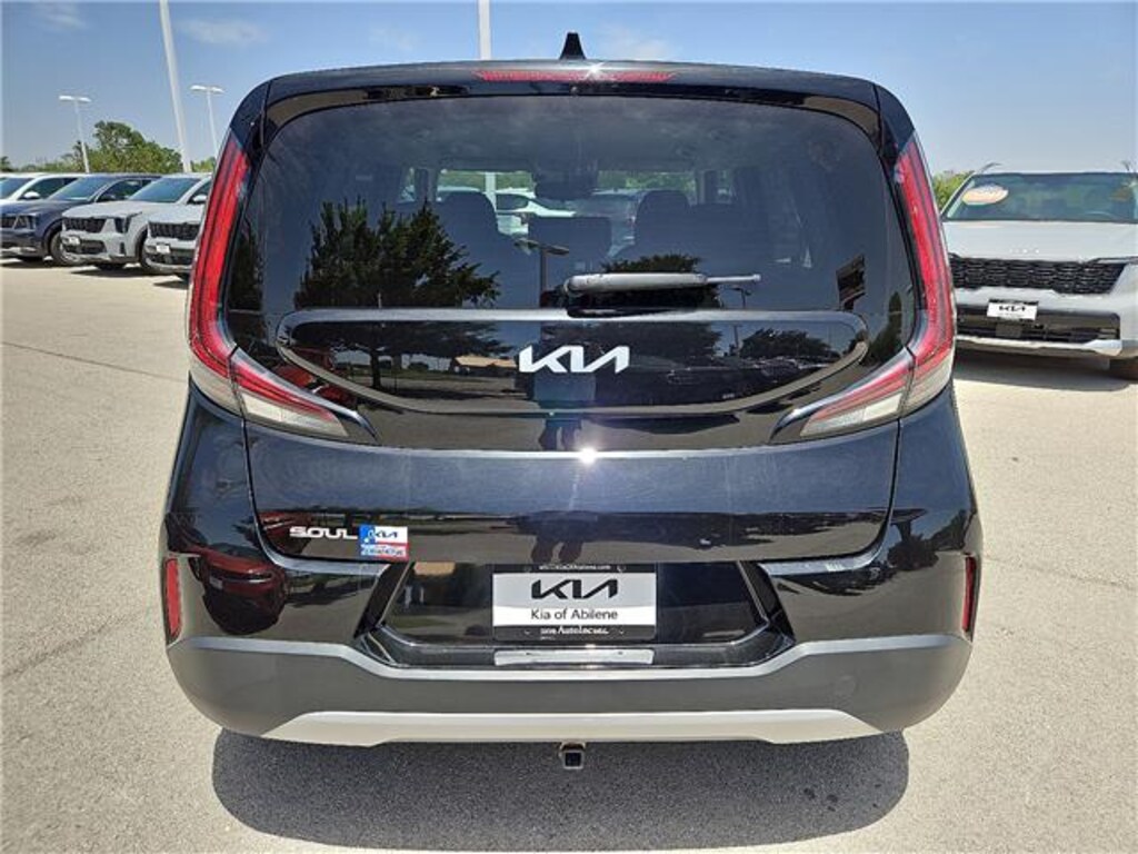 Used 2023 KIA Soul S (IVT) Hatchback