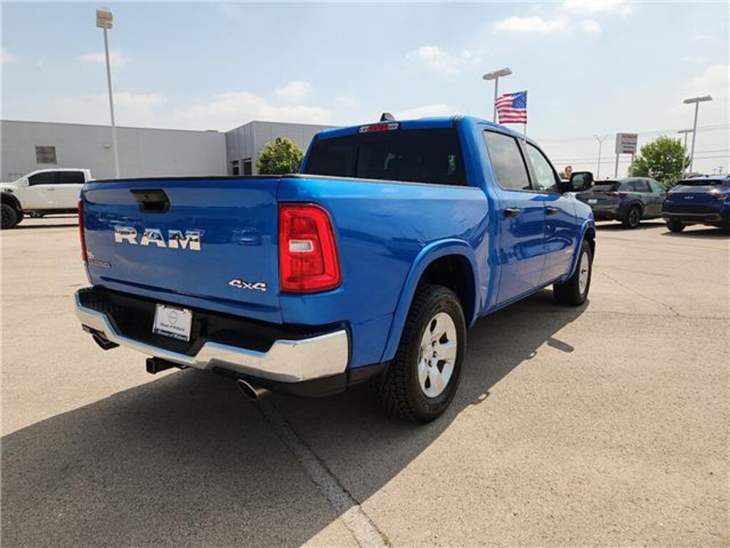 Used 2025 RAM 1500 Big Horn/Lone Star 4x4 Crew Cab 144.5 in. WB