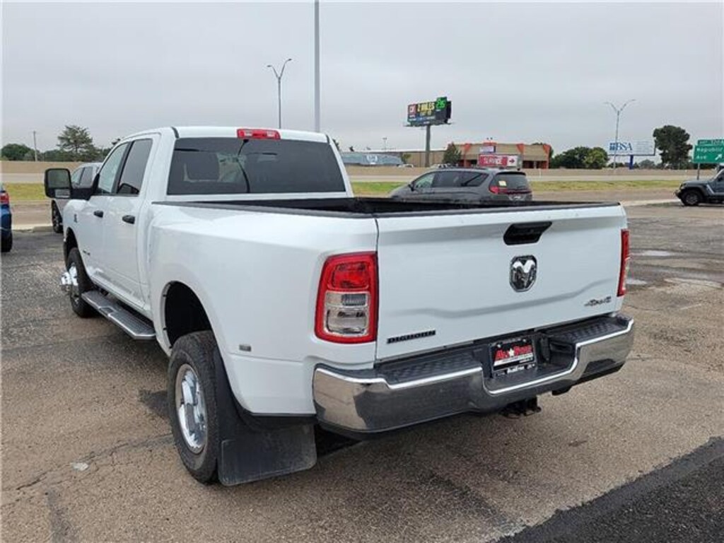 Used 2024 RAM 3500 Big Horn 4x4 Crew Cab 8 ft. box 169.5 in. WB