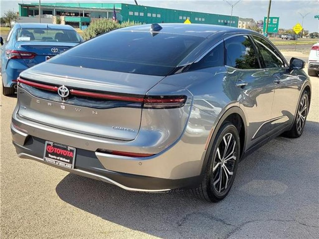 Used 2023 Toyota Crown Limited