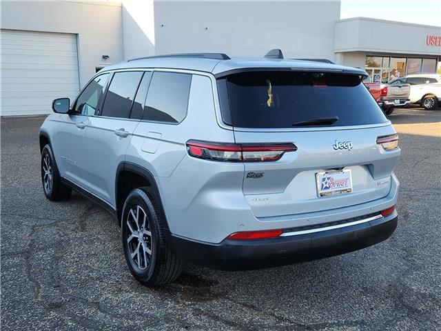 2024 Jeep Grand Cherokee Limited photo 3