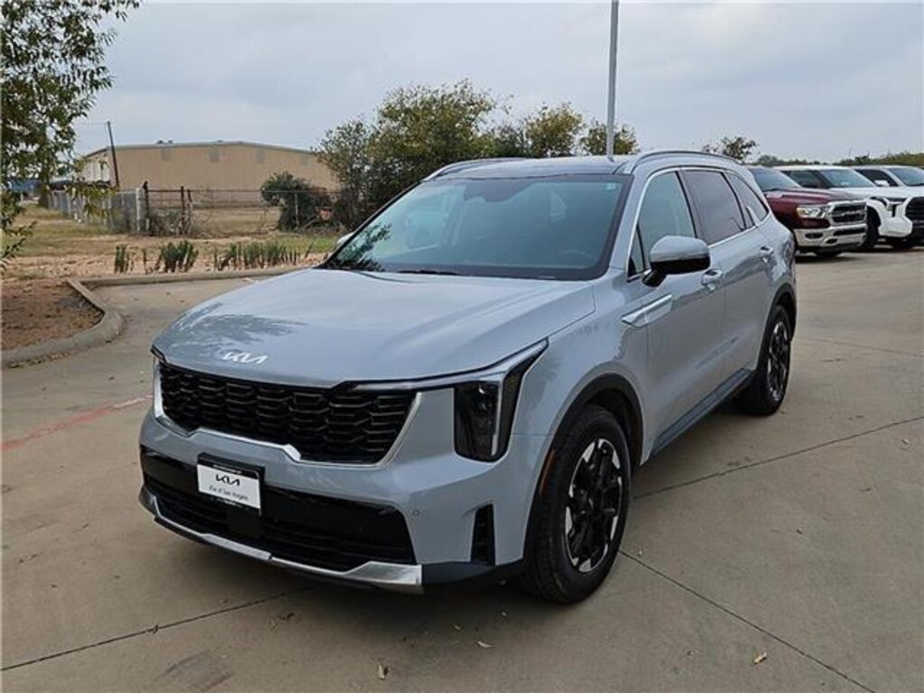 Used 2025 KIA Sorento S Front-Wheel Drive
