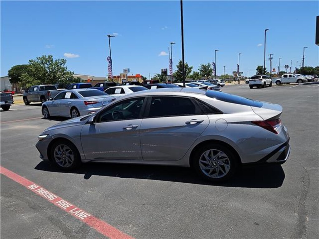 Certified 2024 Hyundai Elantra SEL (IVT) Sedan