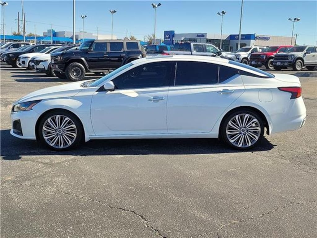 Used 2024 Nissan Altima 2.5 SL