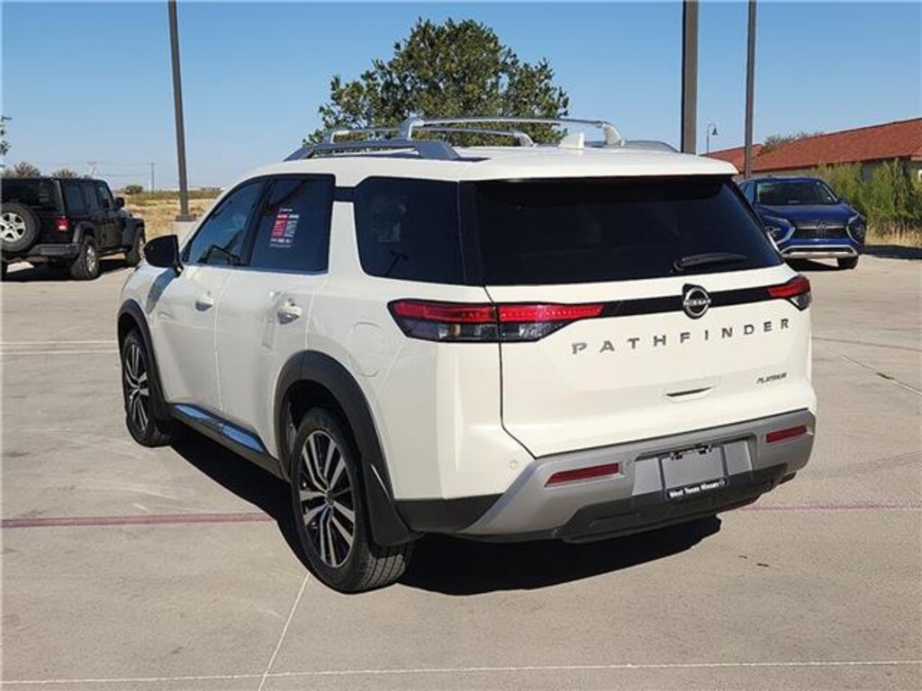 Used 2024 Nissan Pathfinder Platinum (A9) Front-Wheel Drive