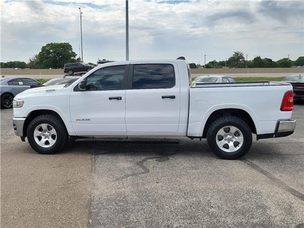 Used 2025 RAM 1500 Big Horn/Lone Star 4x4 Crew Cab 144.5 in. WB