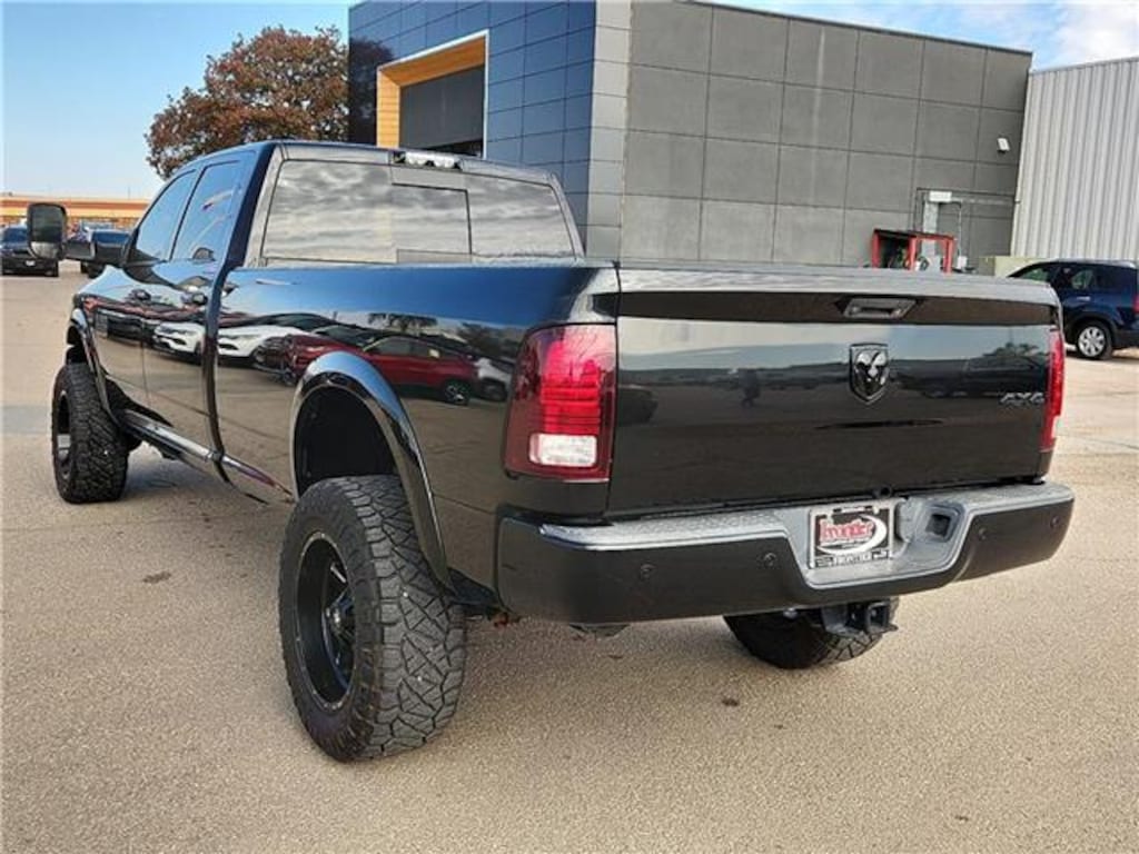 Used 2018 RAM 2500 Laramie 4x4 Crew Cab 8 ft. box 169 in. WB