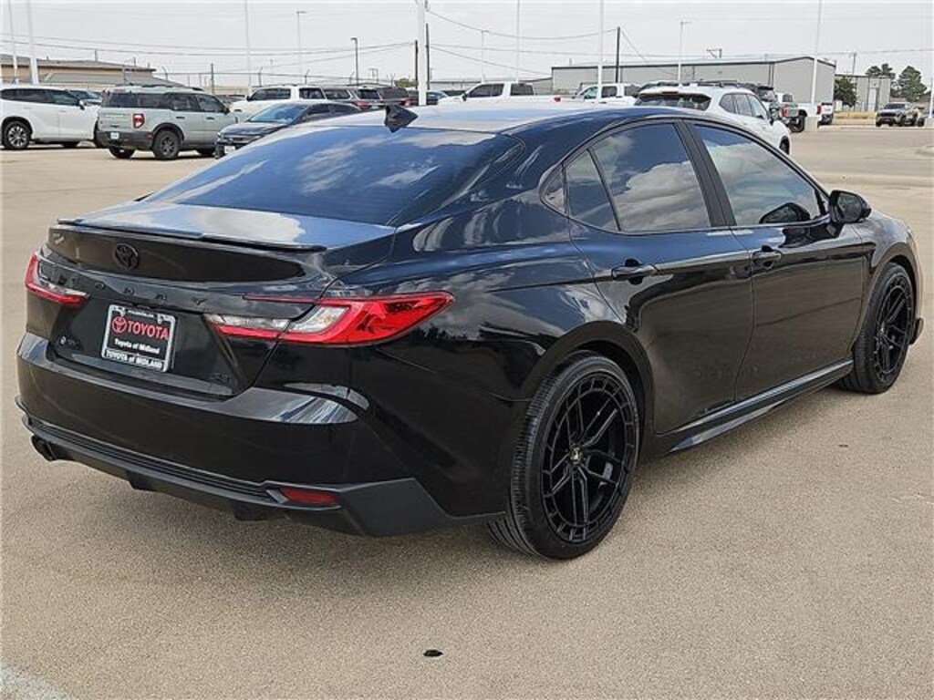 Used 2025 Toyota Camry SE