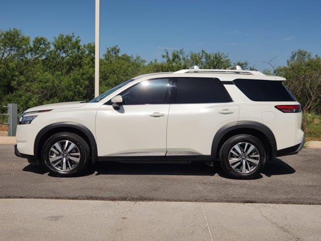 Used 2024 Nissan Pathfinder SL (A9) Front-Wheel Drive