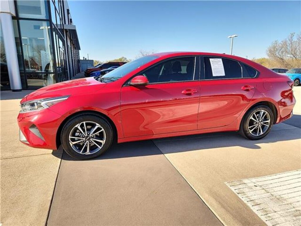 Used 2023 KIA Forte LXS (IVT) Sedan