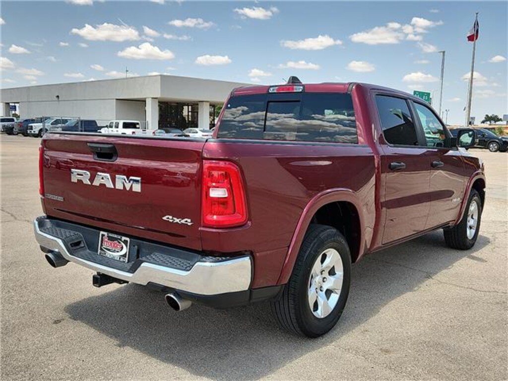Used 2025 RAM 1500 Big Horn/Lone Star 4x4 Crew Cab 144.5 in. WB