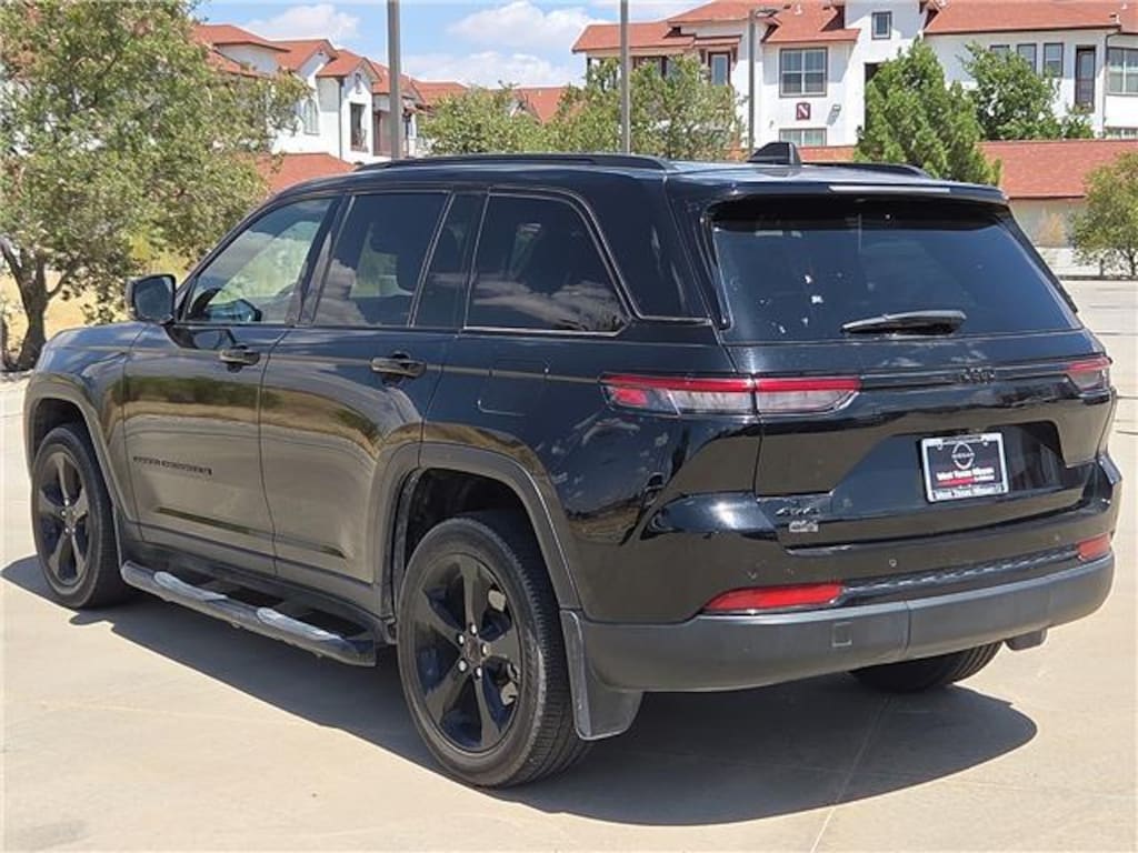 Used 2023 Jeep Grand Cherokee Altitude 4x4