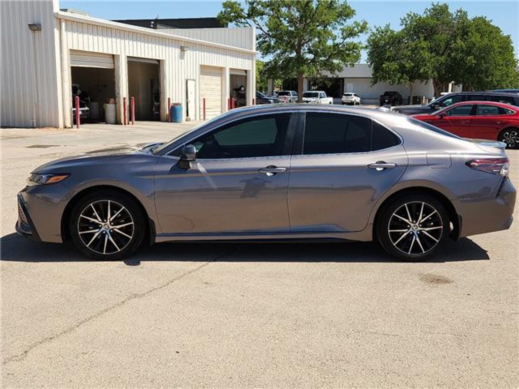 Used 2024 Toyota Camry SE Front-Wheel Drive Sedan