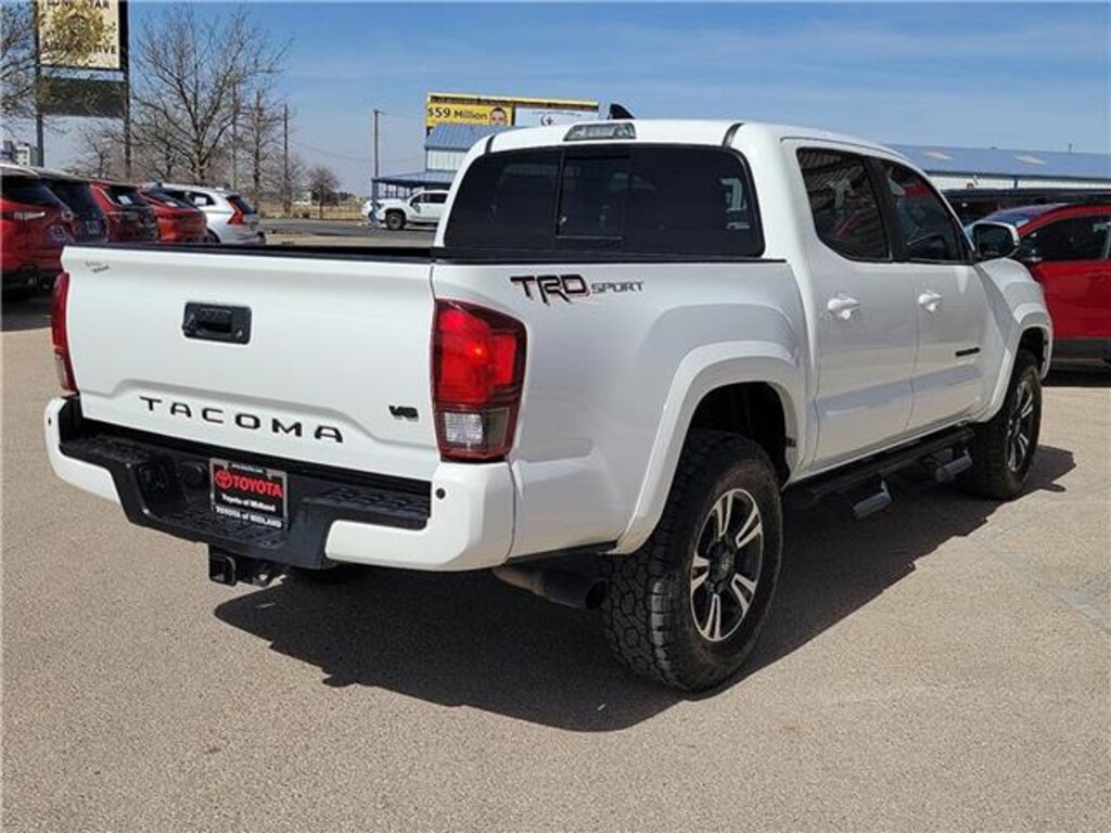 Used 2018 Toyota Tacoma TRD Sport V6 4x2 Double Cab 5 ft. box 127.4 in. WB