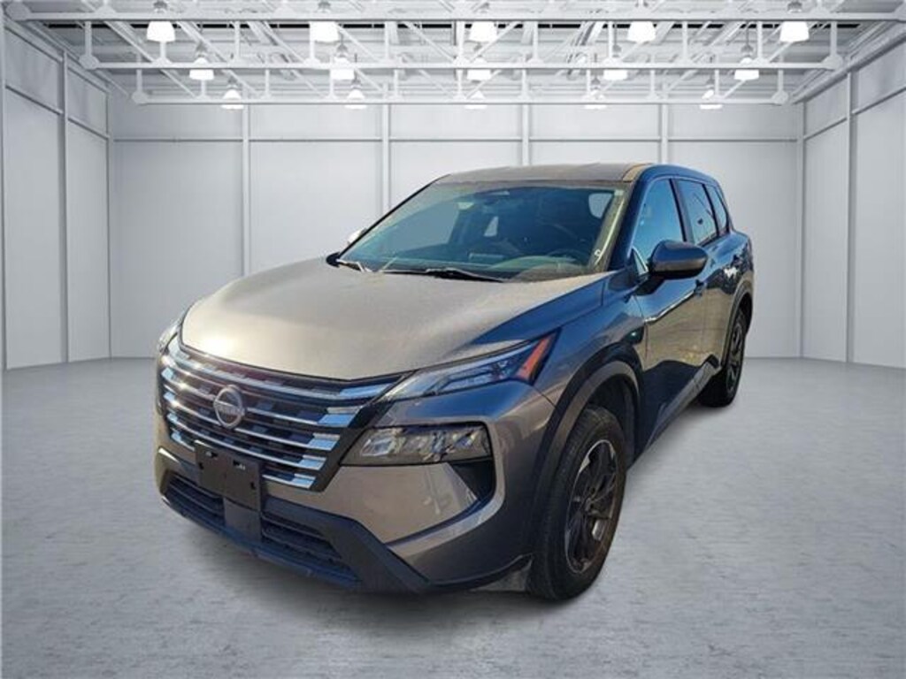Used 2024 Nissan Rogue SV