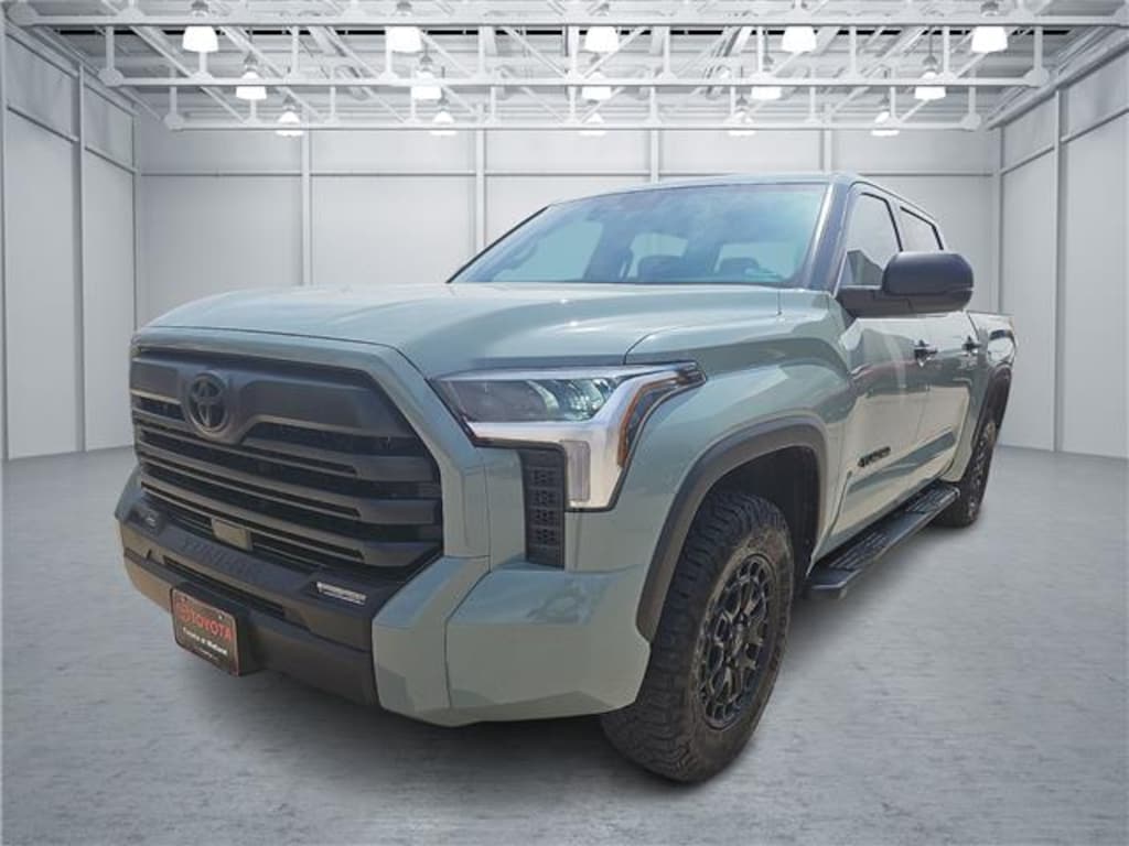 Used 2025 Toyota Tundra SR5 (A10) 4x4 CrewMax 5.5 ft. box 145.7 in. WB
