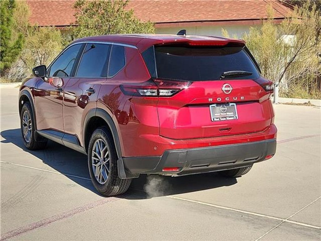 Used 2025 Nissan Rogue S Front-Wheel Drive