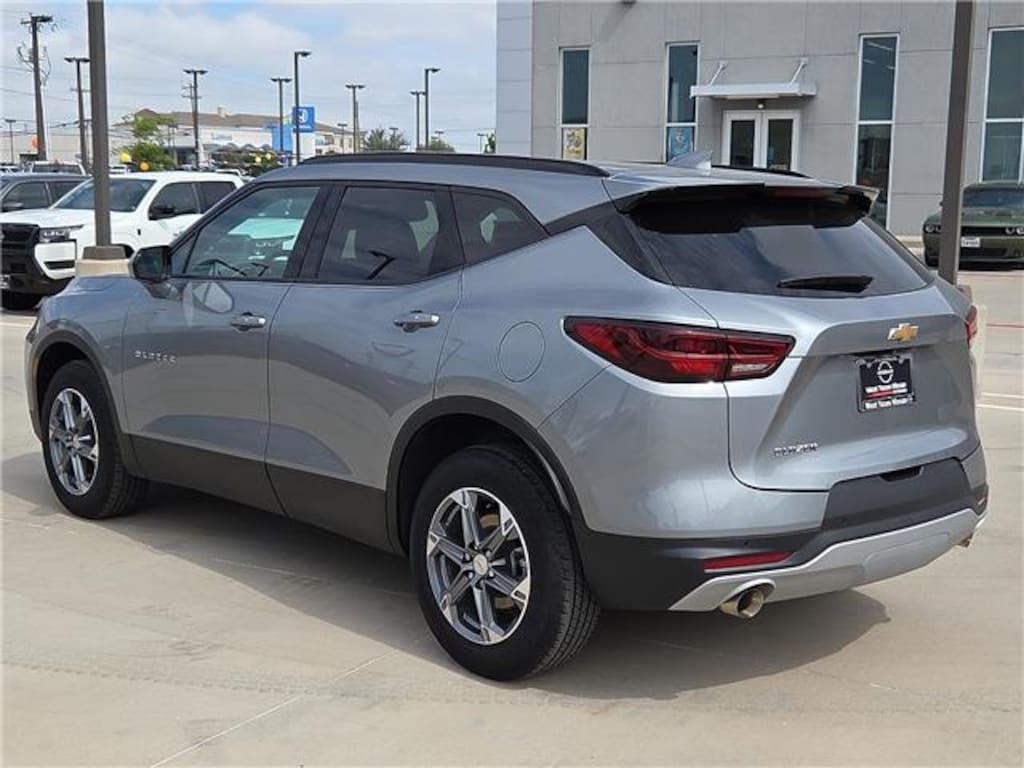 Used 2024 Chevrolet Blazer LT w/2LT Front-Wheel Drive