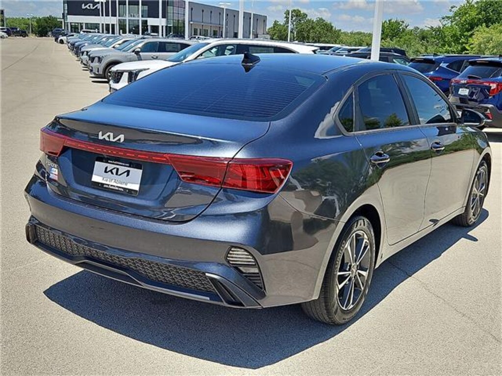 Used 2023 KIA Forte LXS (IVT) Sedan