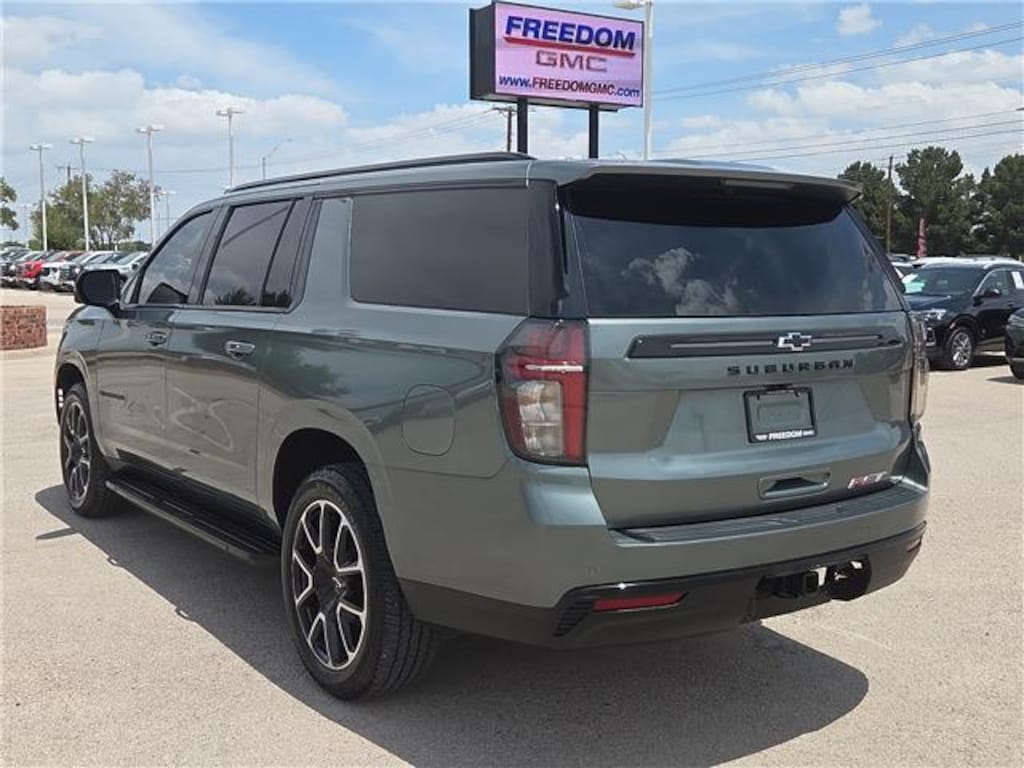 Used 2024 Chevrolet Suburban RST 4x4
