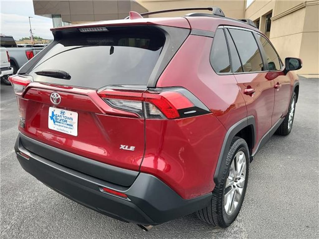 Used 2021 Toyota RAV4 XLE Premium Front-wheel Drive
