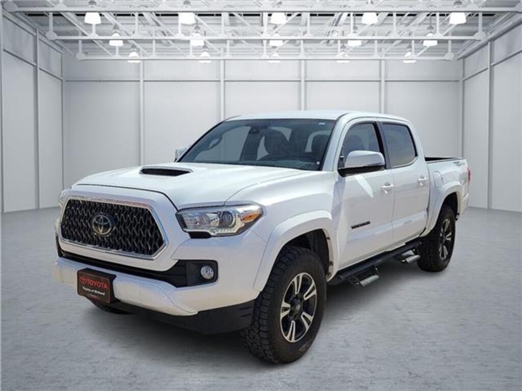 Used 2018 Toyota Tacoma TRD Sport V6 4x2 Double Cab 5 ft. box 127.4 in. WB