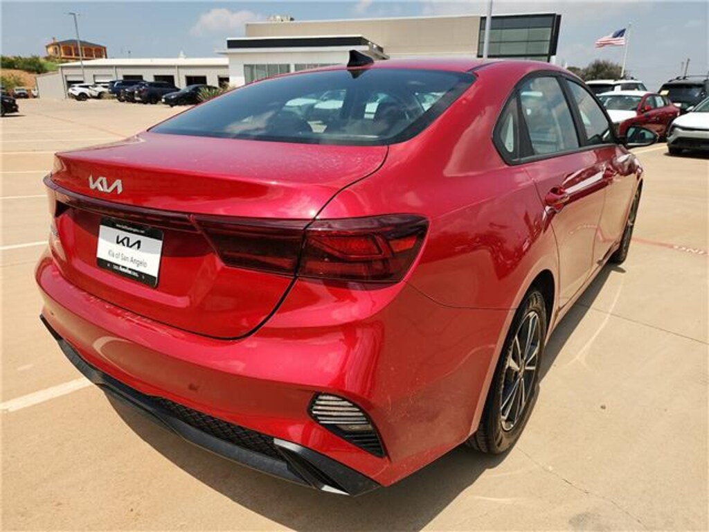 Used 2024 KIA Forte LXS (IVT) Sedan
