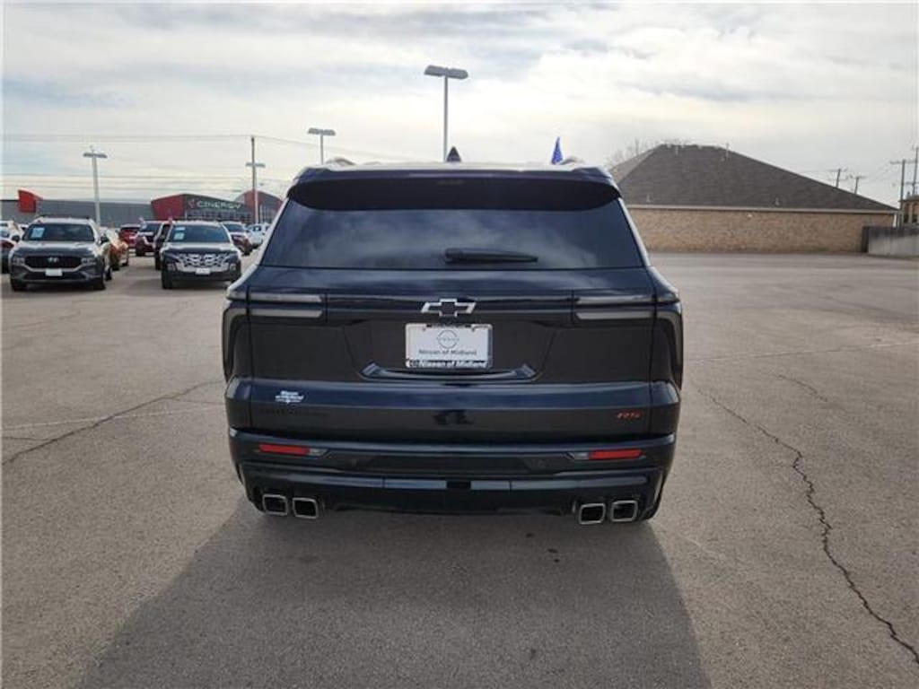 Used 2025 Chevrolet Traverse RS Front-Wheel Drive
