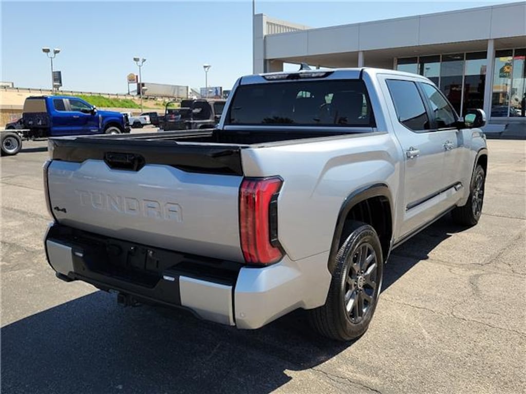 Used 2024 Toyota Tundra Hybrid Platinum (A10) 4x4 CrewMax 5.5 ft. box 145.7 in. W