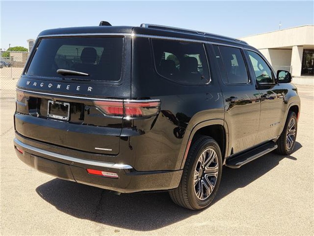 Used 2024 Jeep Wagoneer Series II 4x2