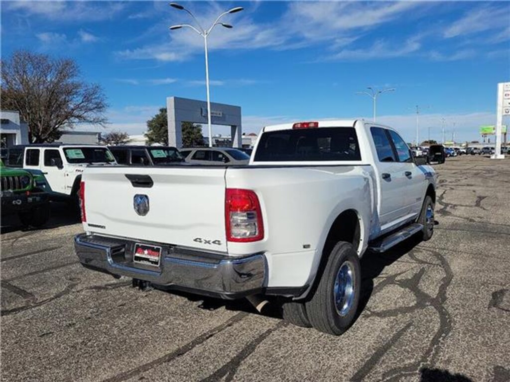 Used 2024 RAM 3500 Big Horn 4x4 Crew Cab 8 ft. box 169.5 in. WB