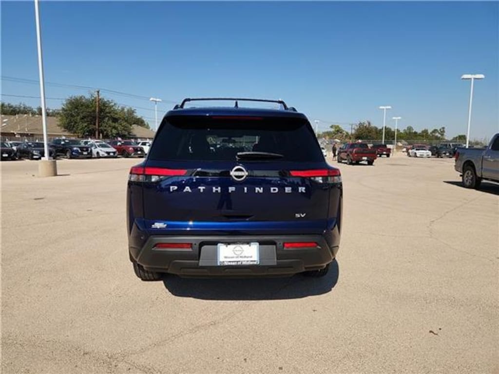 Used 2024 Nissan Pathfinder SV (A9) Front-Wheel Drive