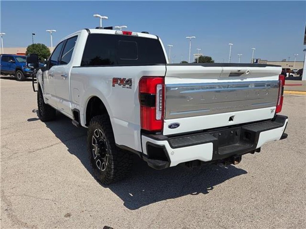 Used 2024 Ford F-250 Platinum 4x4 Crew Cab 6.75 ft. box 160 in. WB SRW Sedan