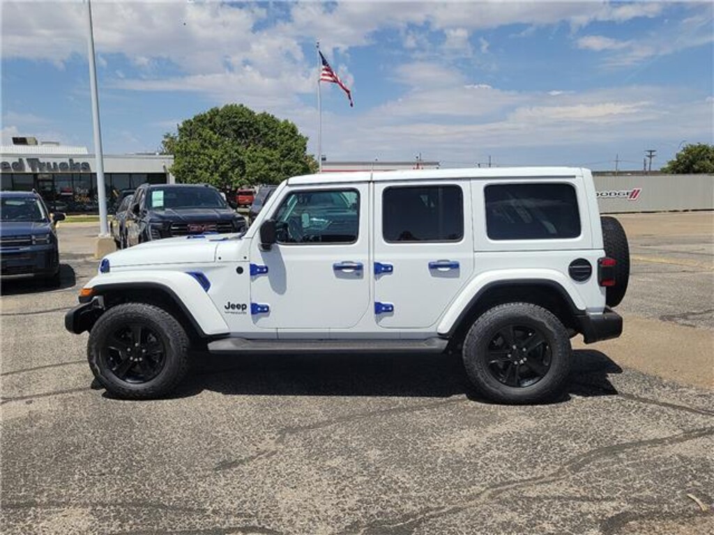 Used 2021 Jeep Wrangler Unlimited Sahara Altitude 4x4