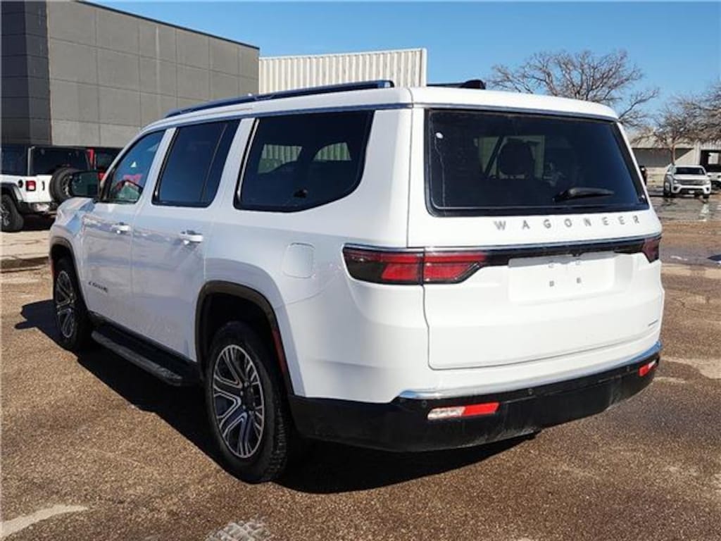 Used 2024 Jeep Wagoneer Series II 4x2