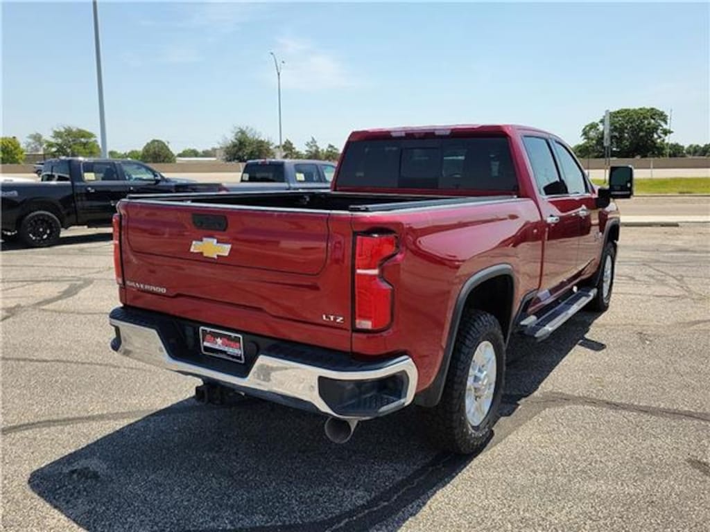 Used 2024 Chevrolet Silverado 2500HD LTZ 4x4 Crew Cab 6.75 ft. box 159 in. WB