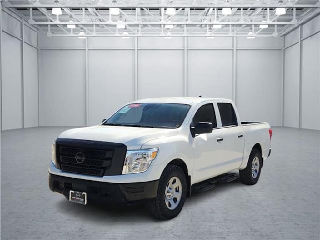 Used 2023 Nissan Titan S (A9) 4x2 Crew Cab 5.5 ft. box 139.8 in. WB