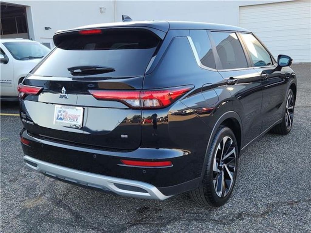 Used 2024 Mitsubishi Outlander