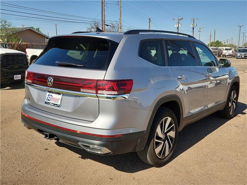 Used 2025 Volkswagen Atlas 2.0T SE w/Technology Front-Wheel Drive