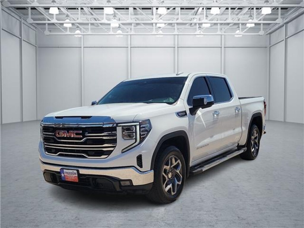 Used 2025 GMC Sierra 1500 SLT 4x2 Crew Cab 5.75 ft. box 147.4 in. WB