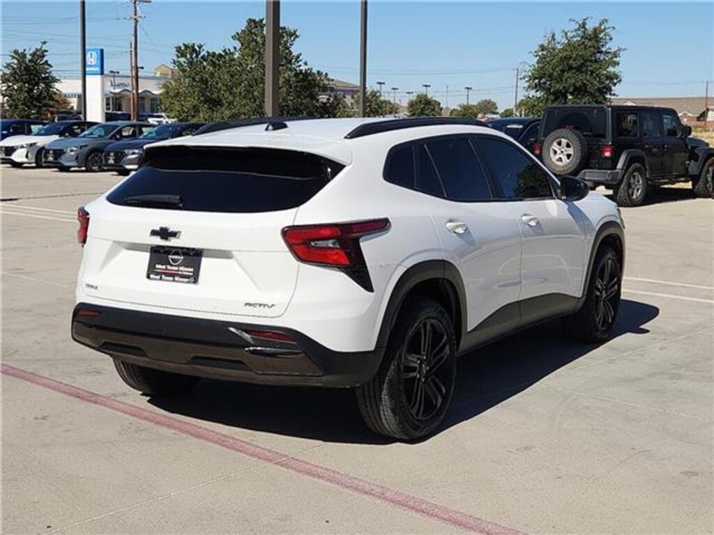 Used 2025 Chevrolet Trax ACTIV Front-Wheel Drive