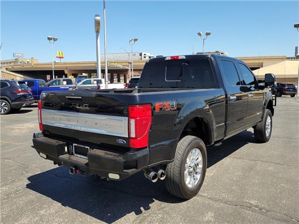 Used 2021 Ford F-250 Limited 4x4 Crew Cab 6.75 ft. box 160 in. WB SRW Sedan