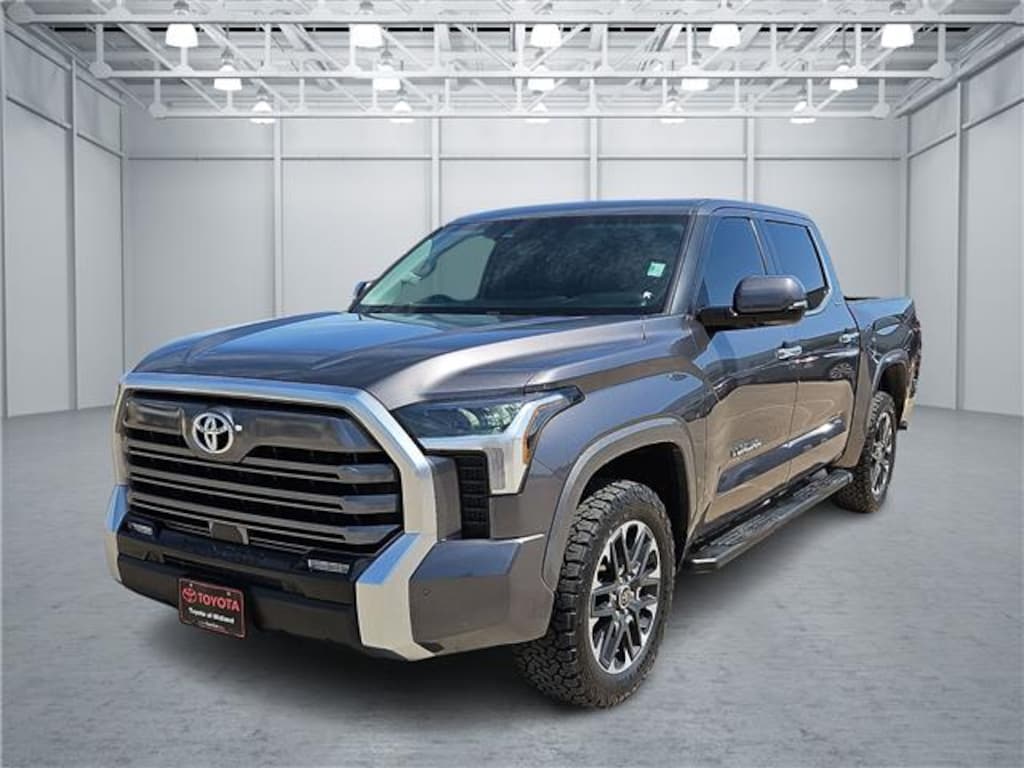 Used 2024 Toyota Tundra Limited (A10) 4x4 CrewMax 5.5 ft. box 145.7 in. WB