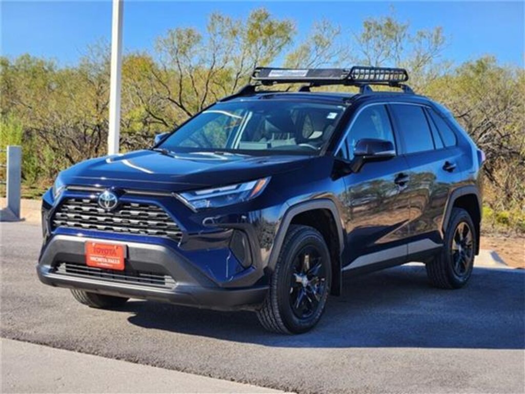 Used 2025 Toyota RAV4 XLE Front-Wheel Drive