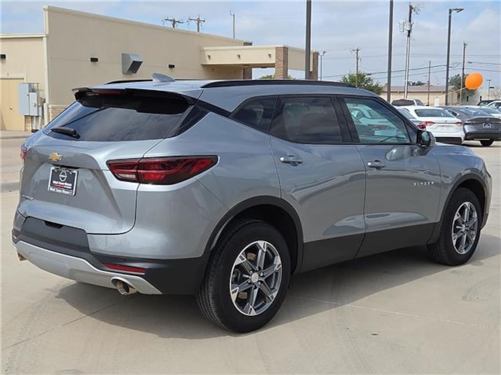 Used 2024 Chevrolet Blazer LT w/2LT Front-Wheel Drive