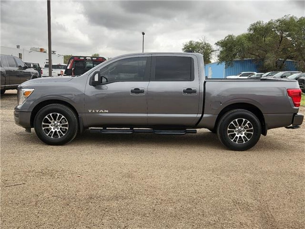 Used 2024 Nissan Titan SV (A9) 4x2 Crew Cab 5.5 ft. box 139.8 in. WB